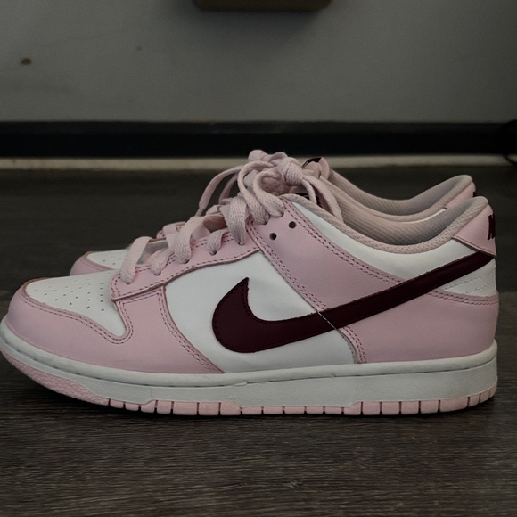 Nike Women\'s Pink and Burgundy Sneakers